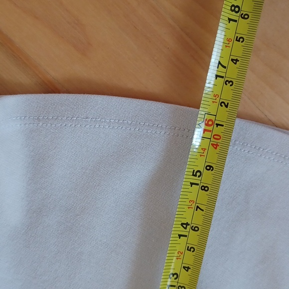 OshKosh beige skirt with shorts inside size 10-12 - Picture 8 of 8